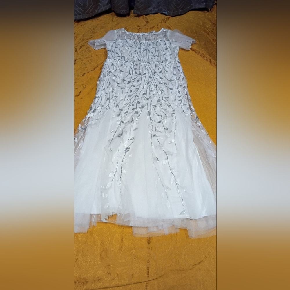 NWT Ever Pretty White Floral Sequin  Formal Evening Wedding Dress Size 8XL (24) - Picture 10 of 12